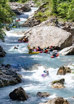 Wildwasserfahrt auf dem Glenner ©Susanne Polap